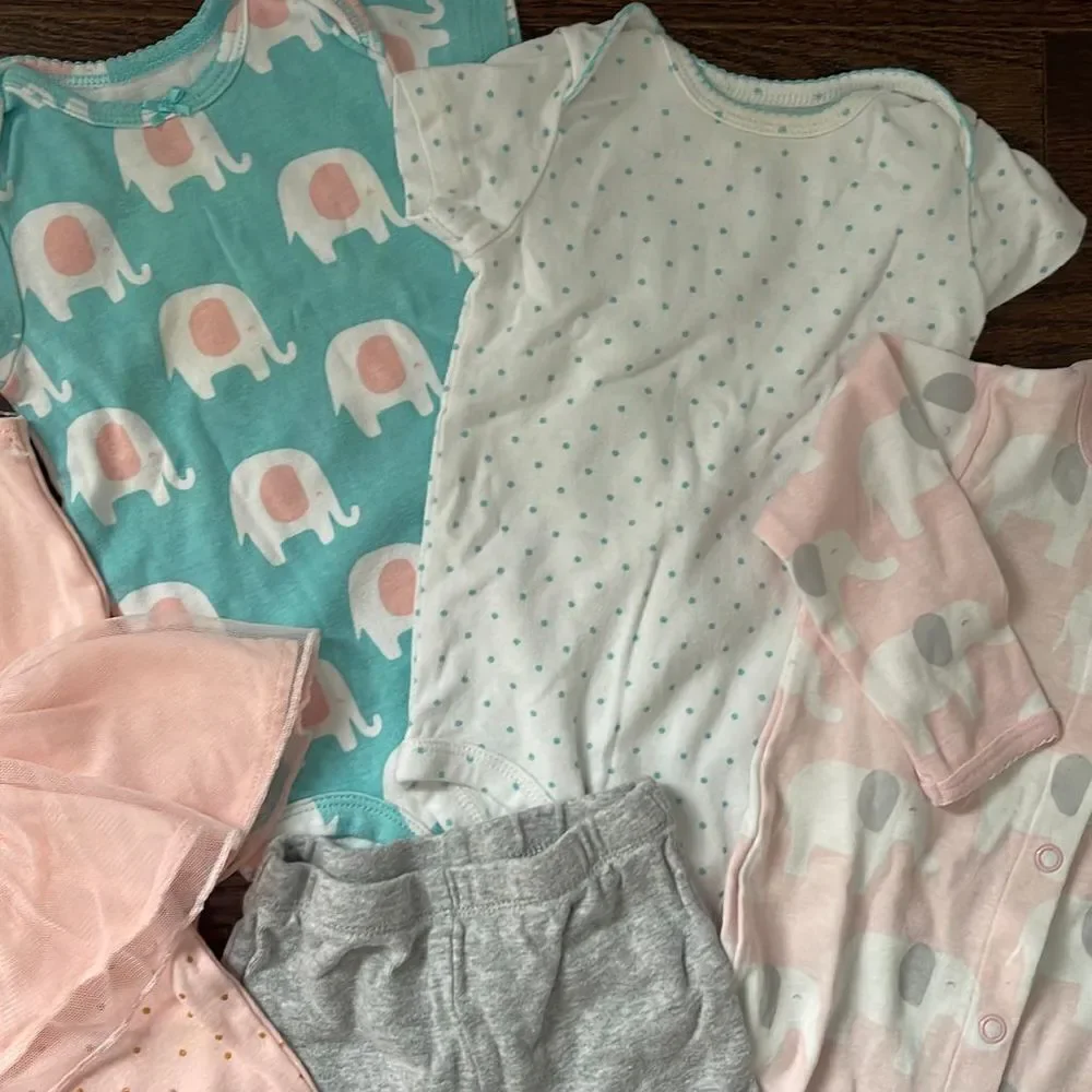 Carter’s Baby Girl Bundle-Size 6 months‎